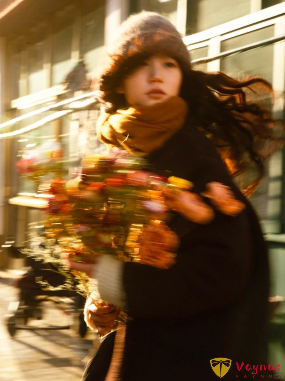 90%的人都不知道,照片的高階,不是清晰,而是“模糊得剛好”,虛焦纔是氛圍感的盡頭