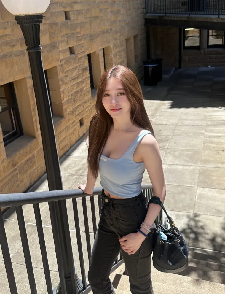 台日混血!大眼网红正妹《筱崎泫》,谁能不心动啊