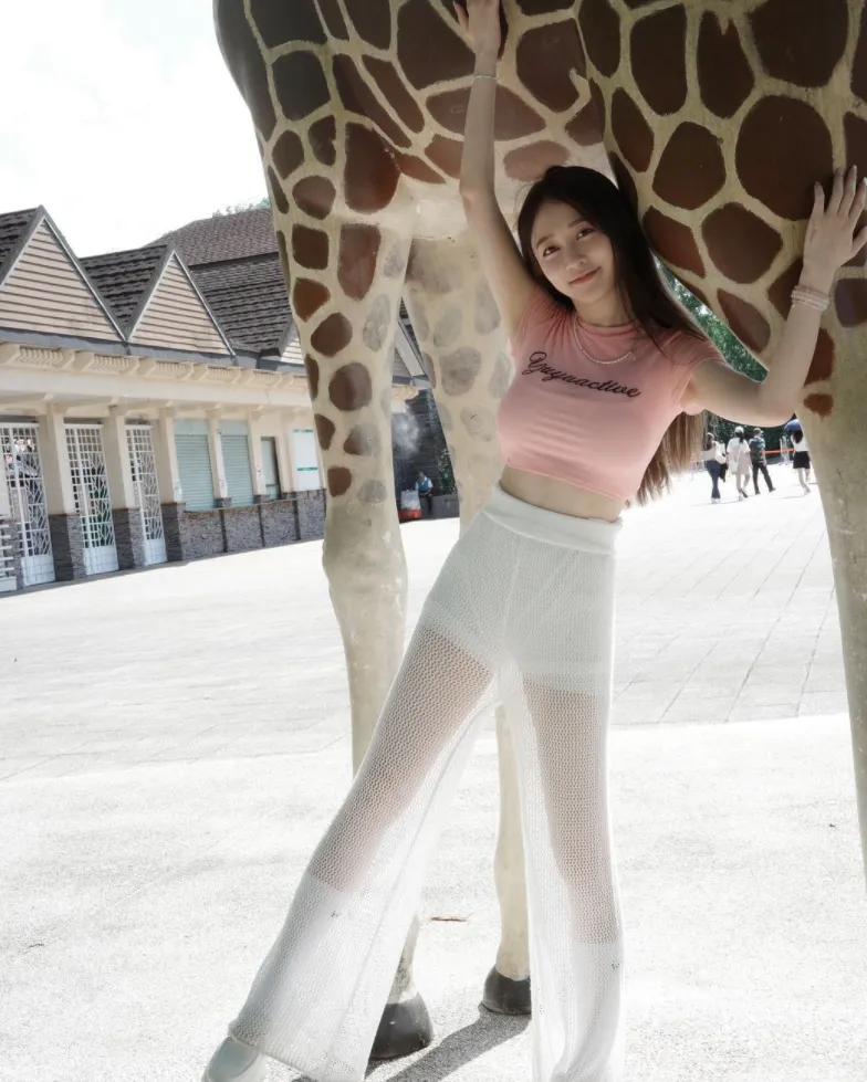 台日混血!大眼网红正妹《筱崎泫》,谁能不心动啊