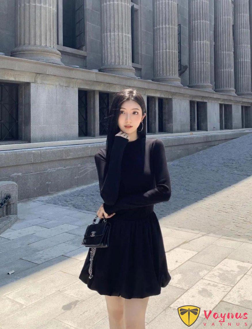 黑裙小姐姐9个经典动作，镜头下的知性美感爆棚，拍出优雅又知性，简约就是高级