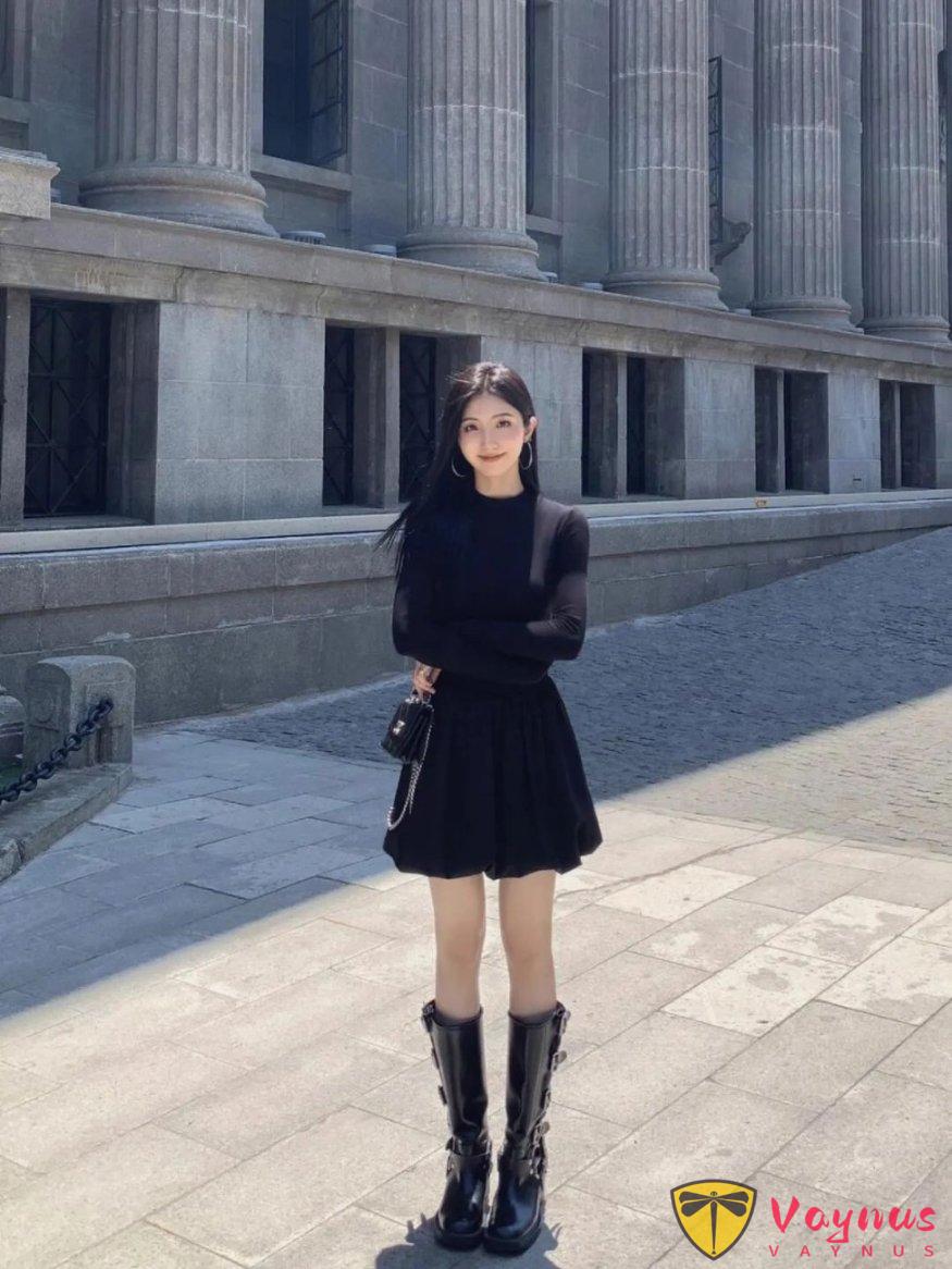 黑裙小姐姐9个经典动作，镜头下的知性美感爆棚，拍出优雅又知性，简约就是高级