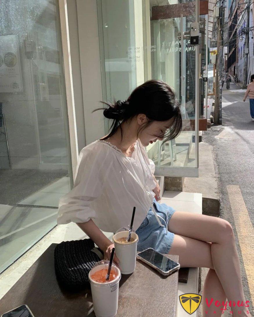 超好看的小衫+牛仔短裤