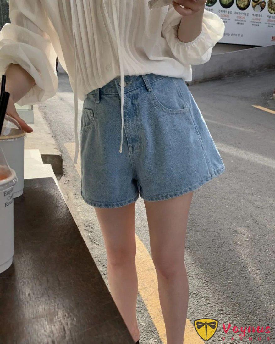 超好看的小衫+牛仔短裤