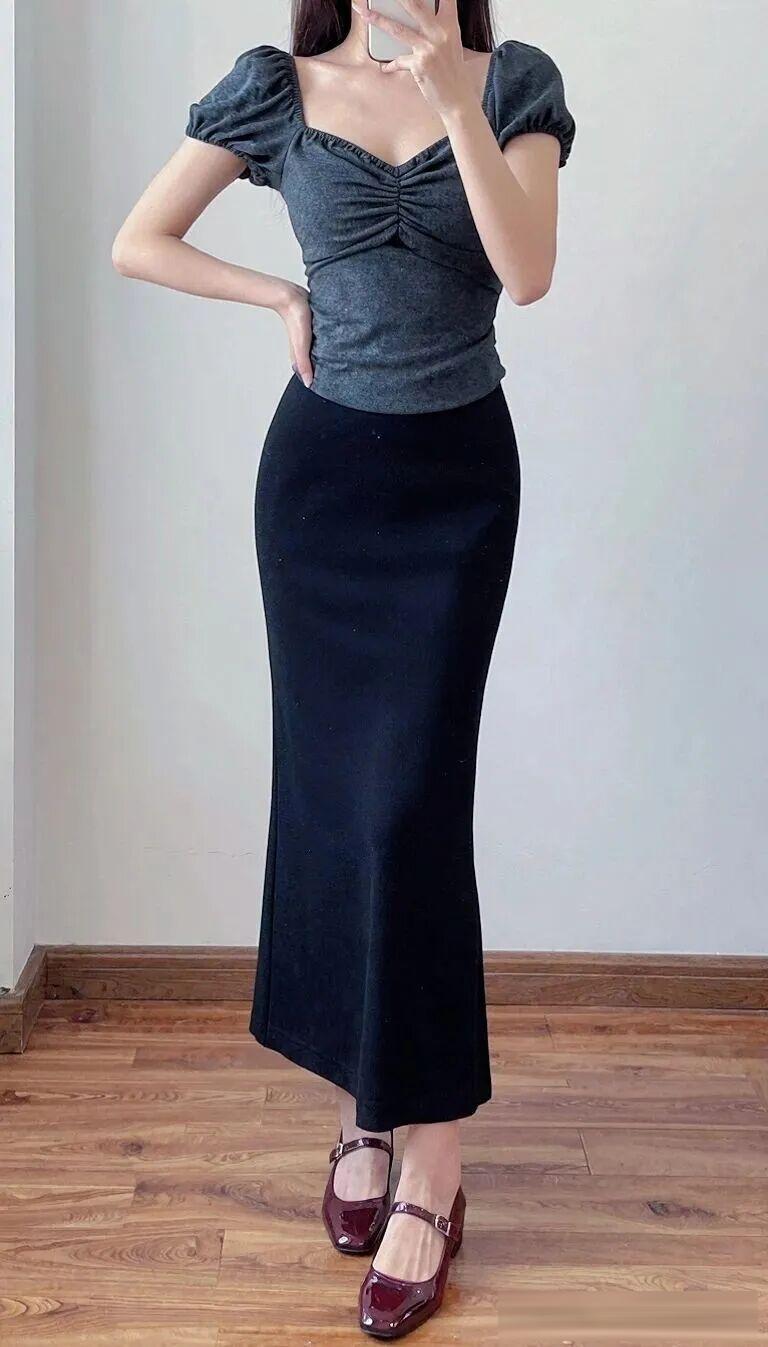 冷暖皮女生如何选适合自己的短裙和长裙搭配?