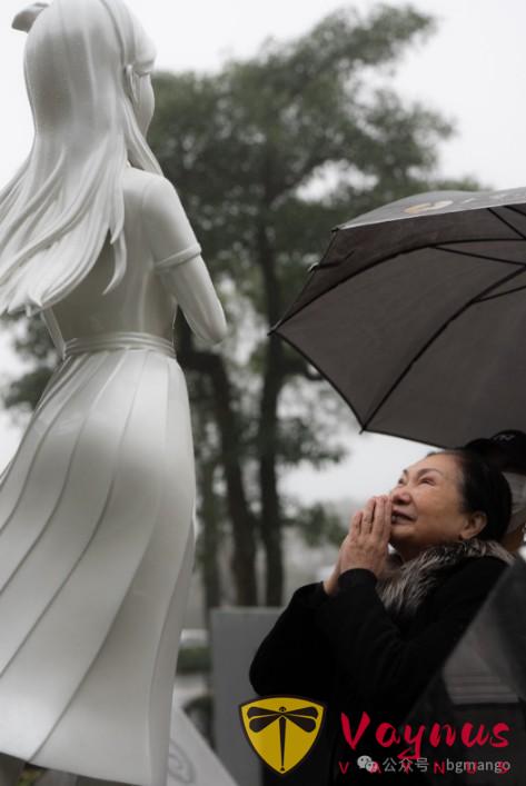 大S雕像揭幕，不像她？但是她会喜欢的