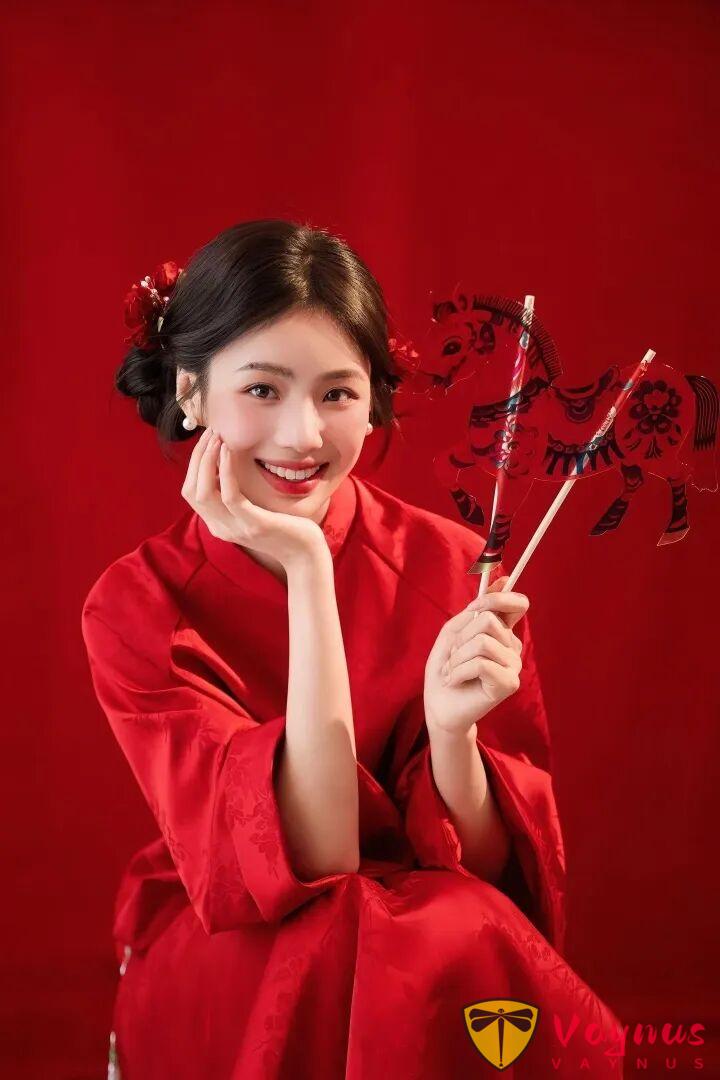 9個紅紅火火的開年拍照姿勢，新年這樣拍，好運一整年