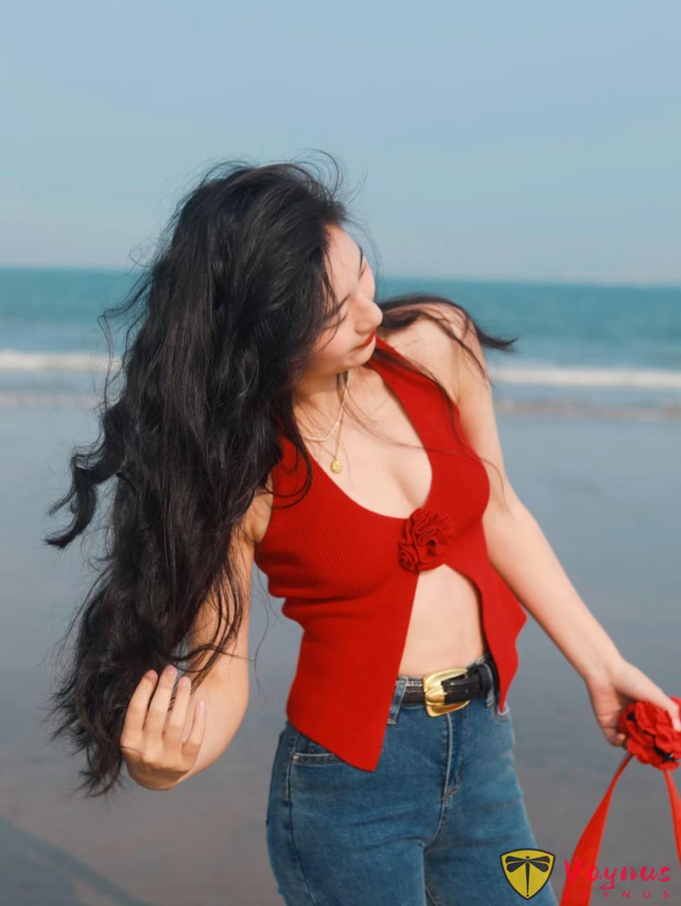 红色复古穿搭,9个海边拍照姿势,温柔性感又迷人,出片率100%