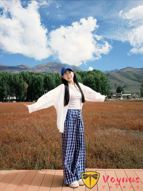 9个小幅度显高显瘦姿势,轻松拍出氛围感