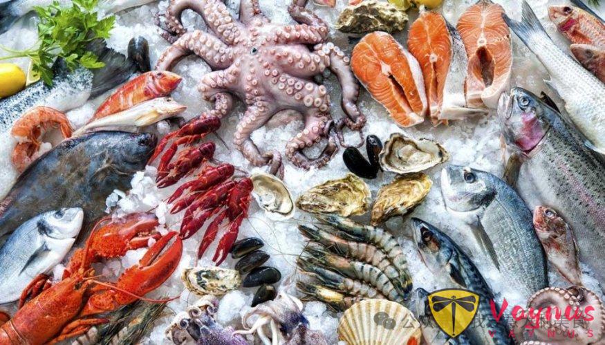 圣诞餐桌上的招牌菜是什么？海鲜占据了中心位置