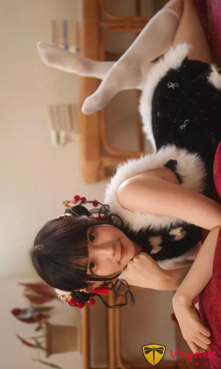 拒绝过年土气感！9个新年居家拍照姿势，温柔减龄，长辈朋友都夸美