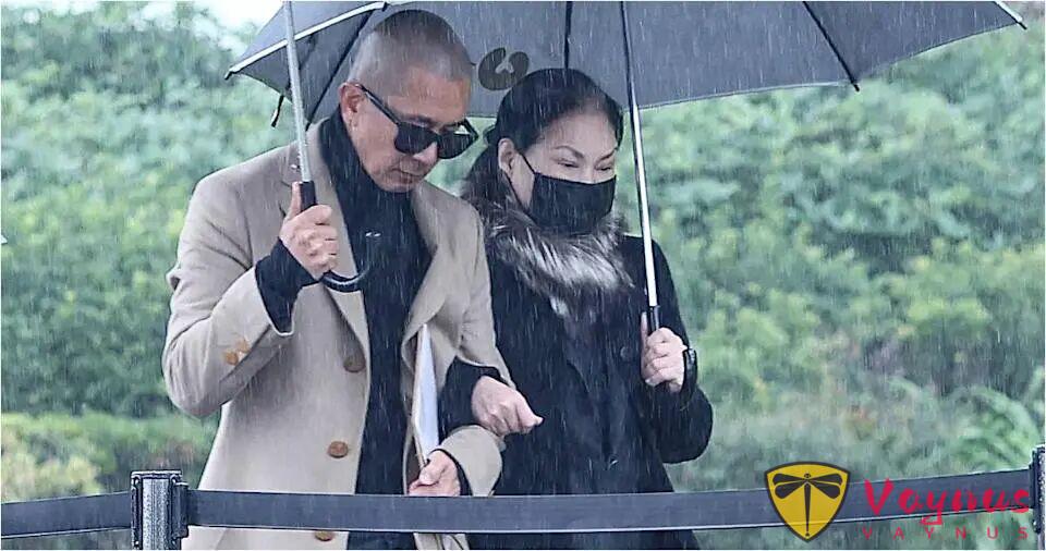 S媽 人前手挽手，人後律師團！