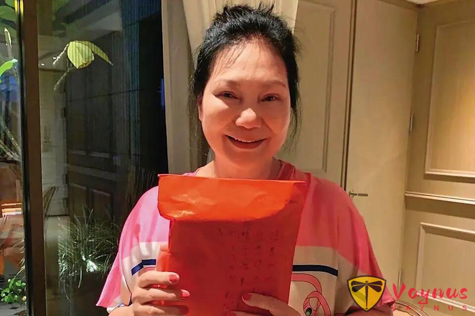 S媽 人前手挽手，人後律師團！