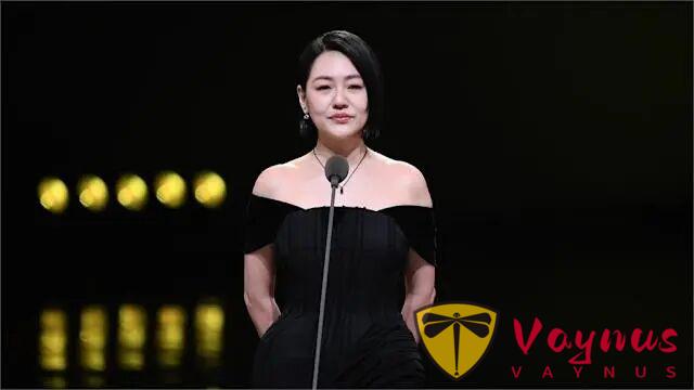 S媽 人前手挽手，人後律師團！