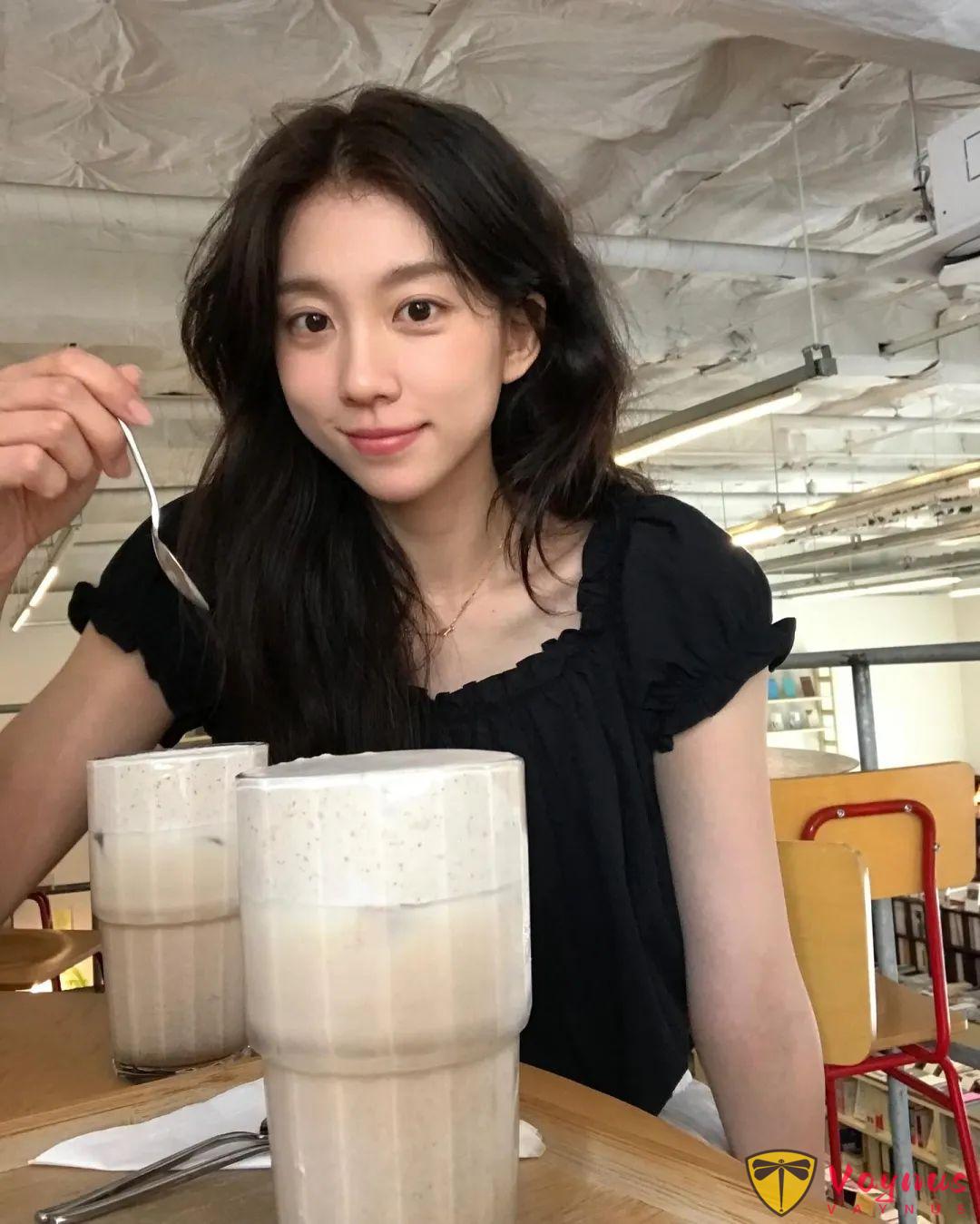 好看的白搭黑