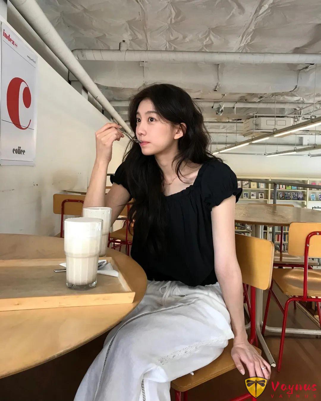 好看的白搭黑