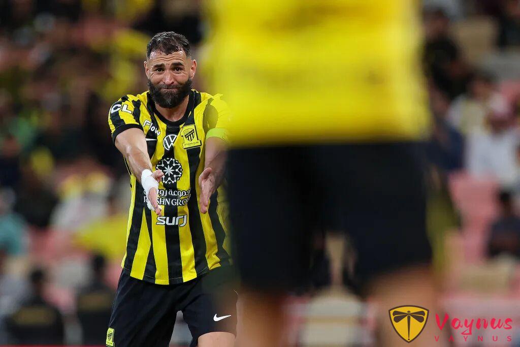 歐聯杯聯賽階段收官：維拉逆轉直通16強，埃梅里發出奪冠宣言