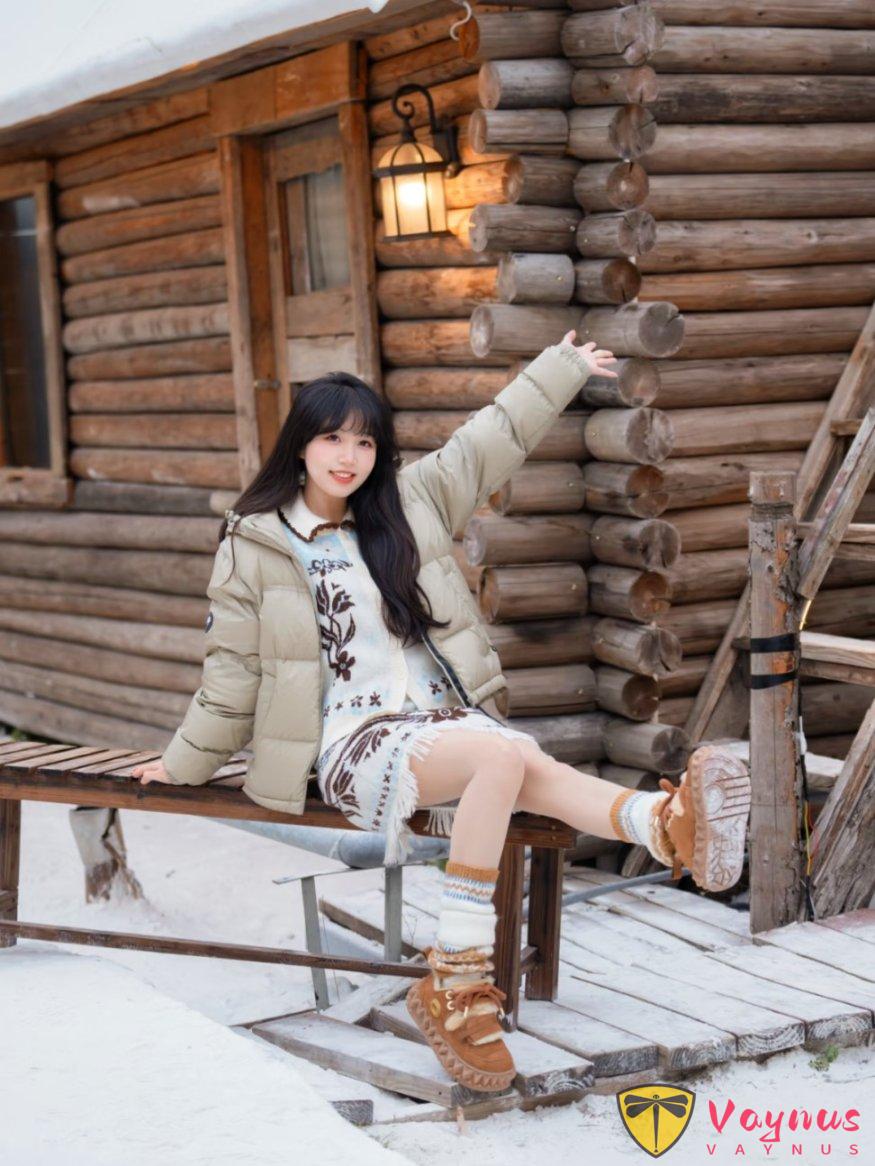 下雪天的正确打开方式!9个甜妹拍照姿势,温柔又治愈,甜过初恋