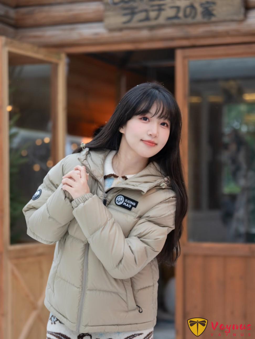 下雪天的正确打开方式!9个甜妹拍照姿势,温柔又治愈,甜过初恋