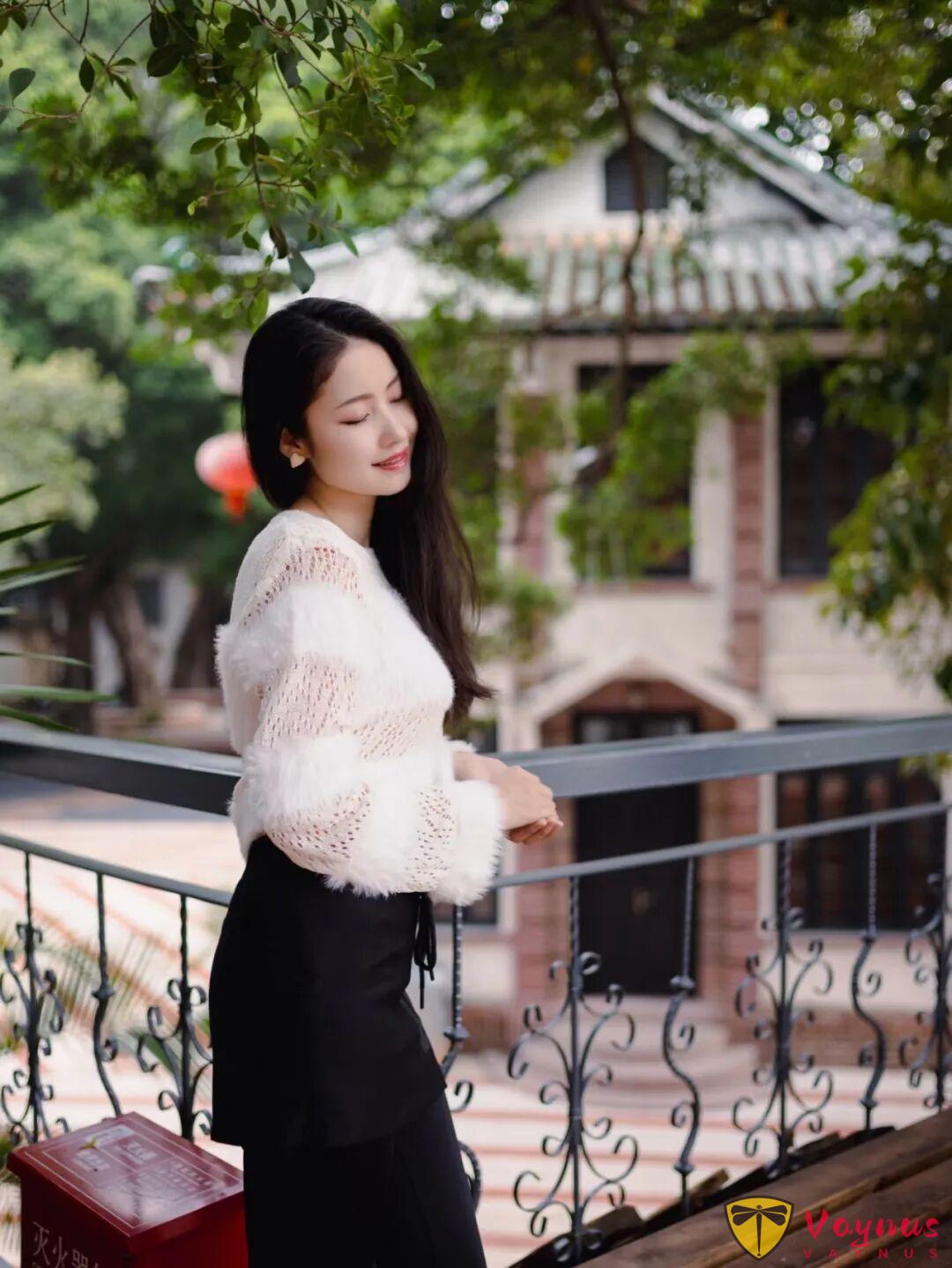 把温柔穿身上，9个秋冬毛衣拍照姿势，松弛又治愈，氛围感绝了！