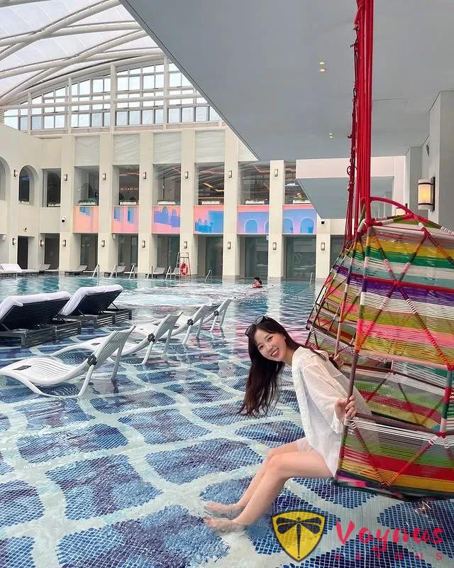 韓國美女主持人，身材好氣質佳，成熟又穩重