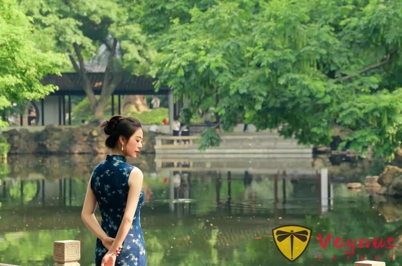 当旗袍遇上园林,get这五个拍照技巧和姿势!美炸朋友圈,秒变女神~