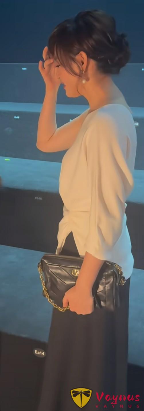 全網狂嘲她的造型土氣，但她明明是旗裝第一美女……