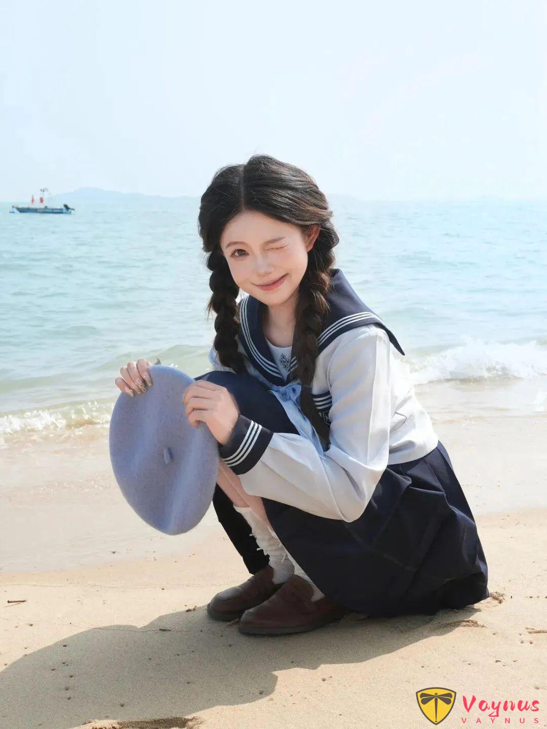 制服少女，8组推荐动作拍出温柔、灵动、不造作