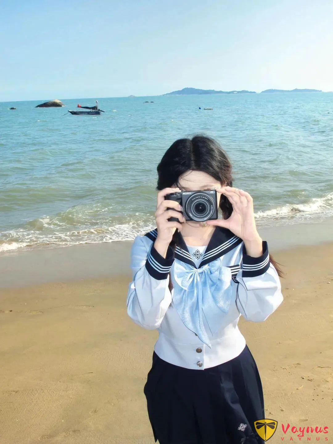制服少女，8组推荐动作拍出温柔、灵动、不造作