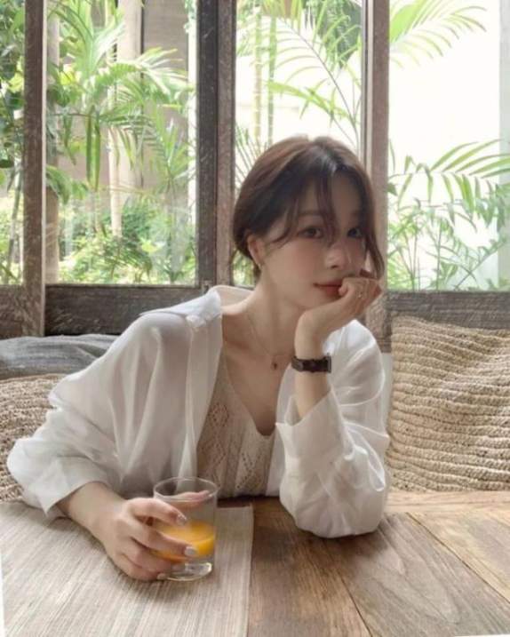 短款亚麻衬衫怎么搭