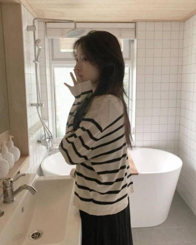 亚麻条纹开衫的穿搭灵感