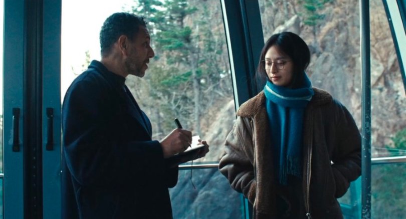 韩国尺度新作《束草的冬天》以独特的视角表达"错位"的情感，，画面太美了！