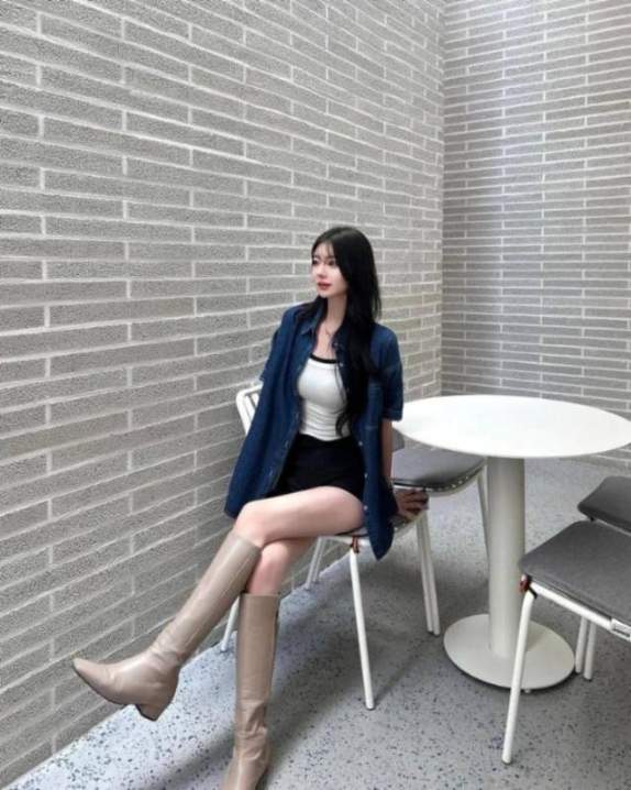 韓國極品女神！凹凸有致，身材和眼睛有點誇張了