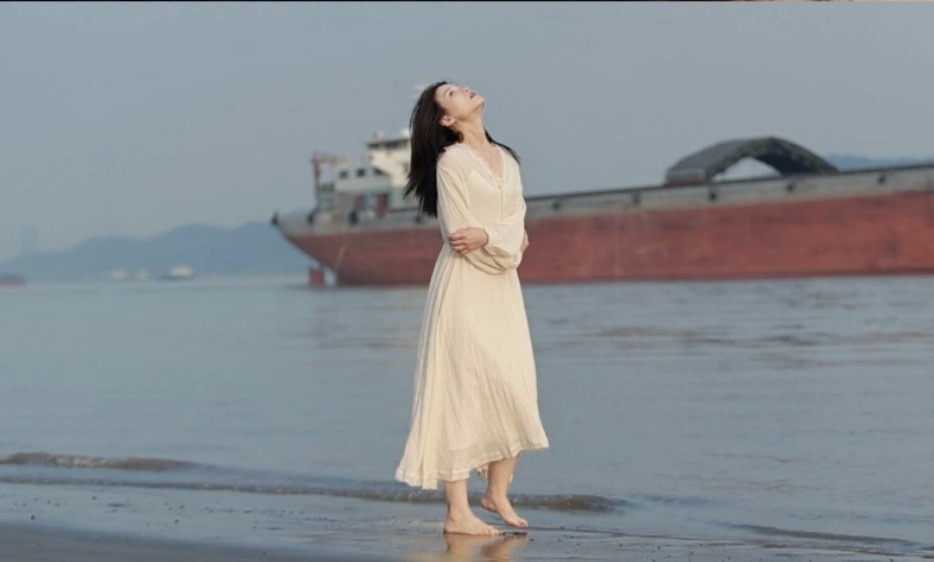 4个江边拍照小技巧，教你拍出海边的既视感，氛围感拉满。