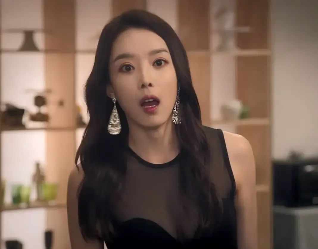 一部奔著女二來的韓國電影《戀愛的味道》，沒想到真的挺香豔的
