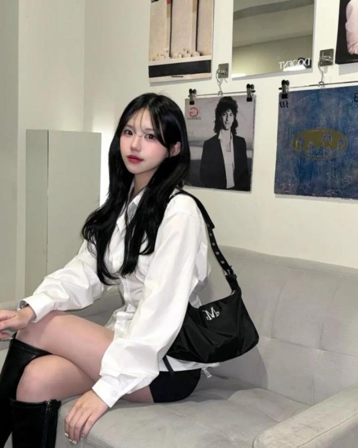 韩国极品女神！又白又嫩，凹凸有致，完美身材太绝了
