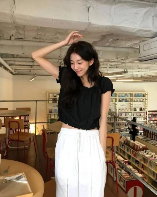 好看的白搭黑