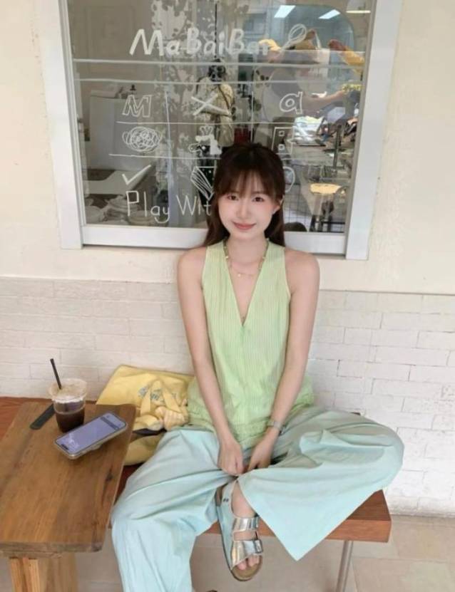 超级清爽的绿色系穿搭