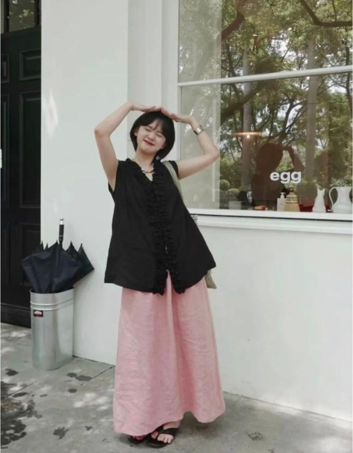 黑配粉的绝美穿搭