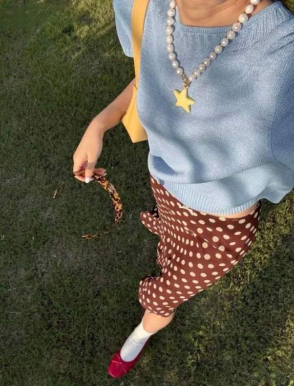 复古波点半裙的穿搭灵感