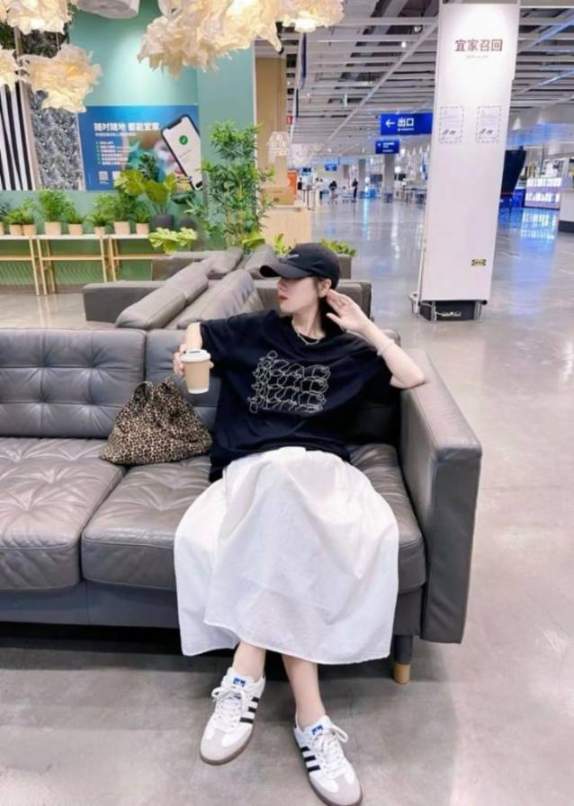 白色半裙穿搭灵感