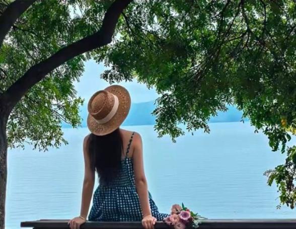 “拒绝游客照”！4个旅行拍照构图小技巧，简单好学，轻松拍大片