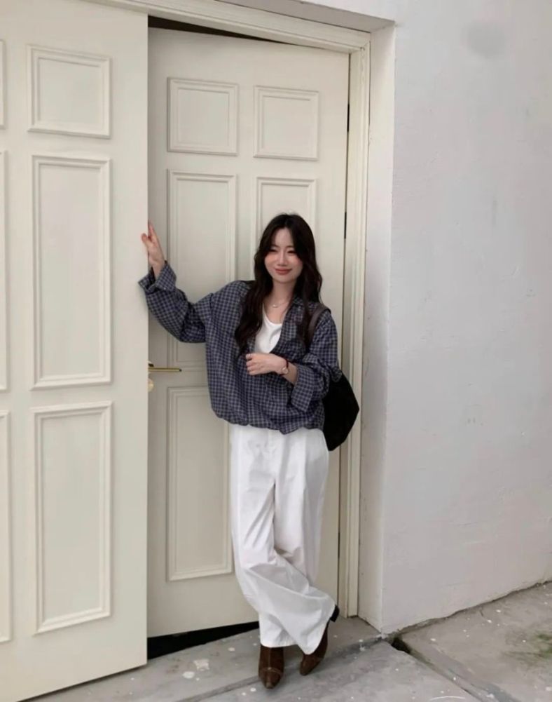 好看的早秋格子外套
