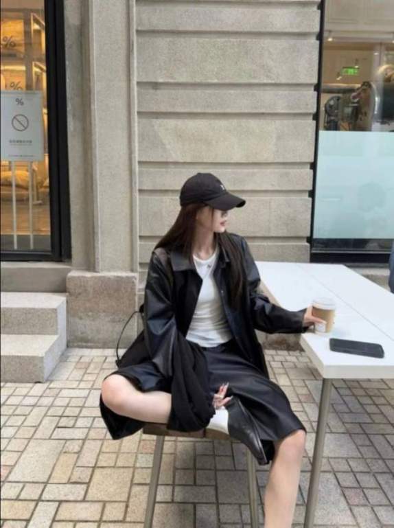 黑色皮衣+皮褲時髦洋氣穿搭