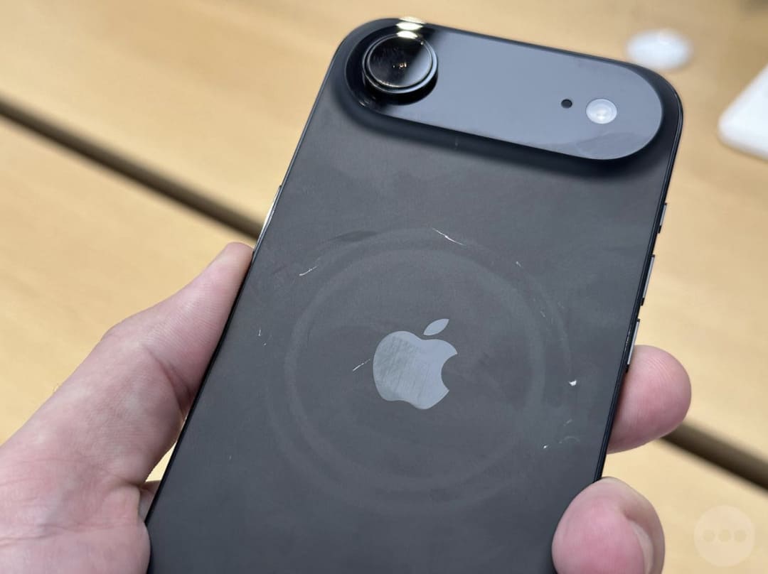 iPhone 17 Pro 首发暴雷，多人吐槽