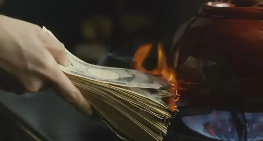 日本电影《卖梦的二人/不道德的夫妻》（2012）