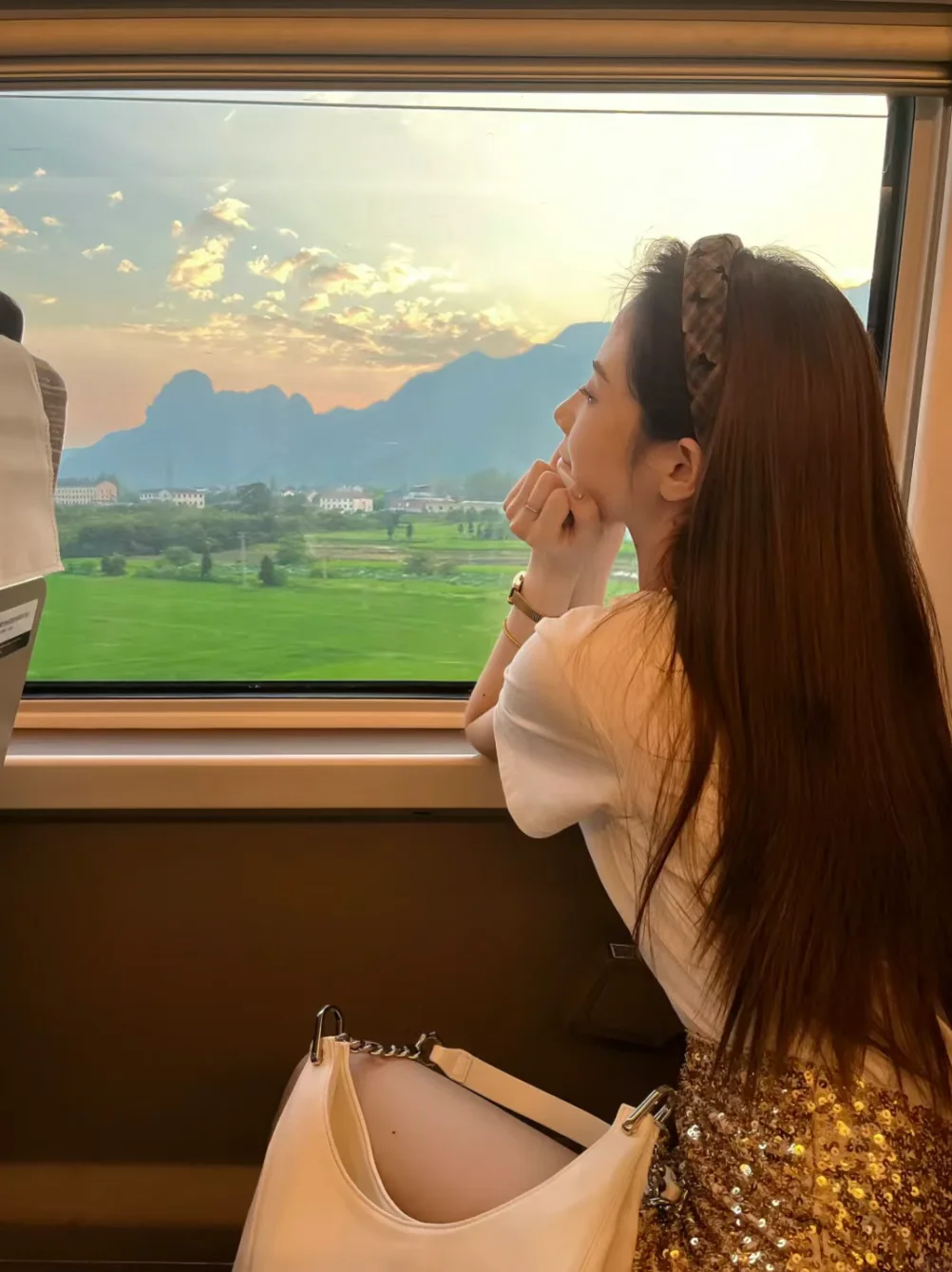 不露臉的照片怎麼拍纔好看？學會這幾點，手機也能拍出高階感！