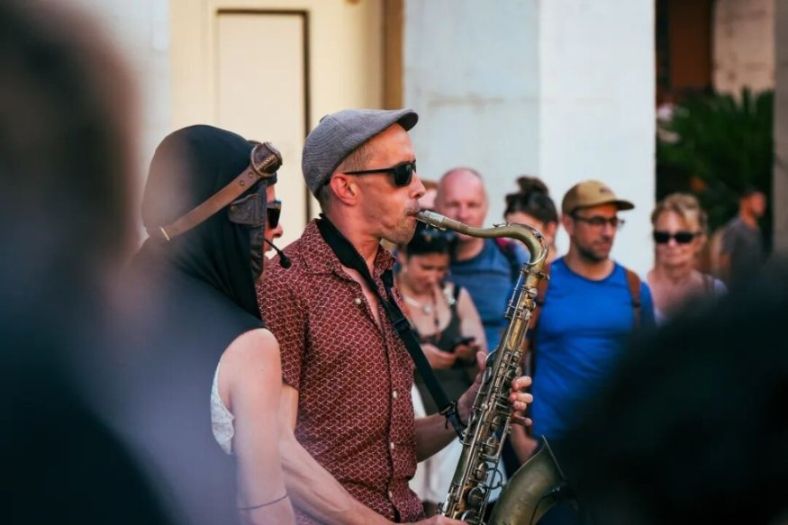 住過尼斯的人還會愛上巴黎嗎？