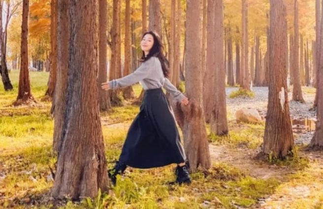 手機拍出氛圍感的5個萬能技巧，公園這樣拍照氛圍感太絕了！