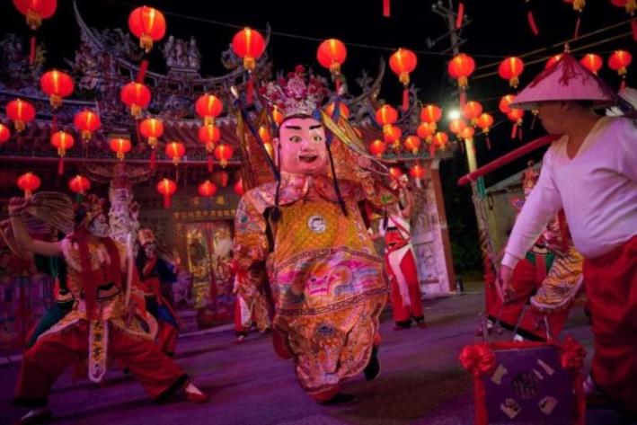 8.6分神劇，口碑炸裂！這小眾寶藏臺劇《天橋上的魔術師》，看完驚豔了！