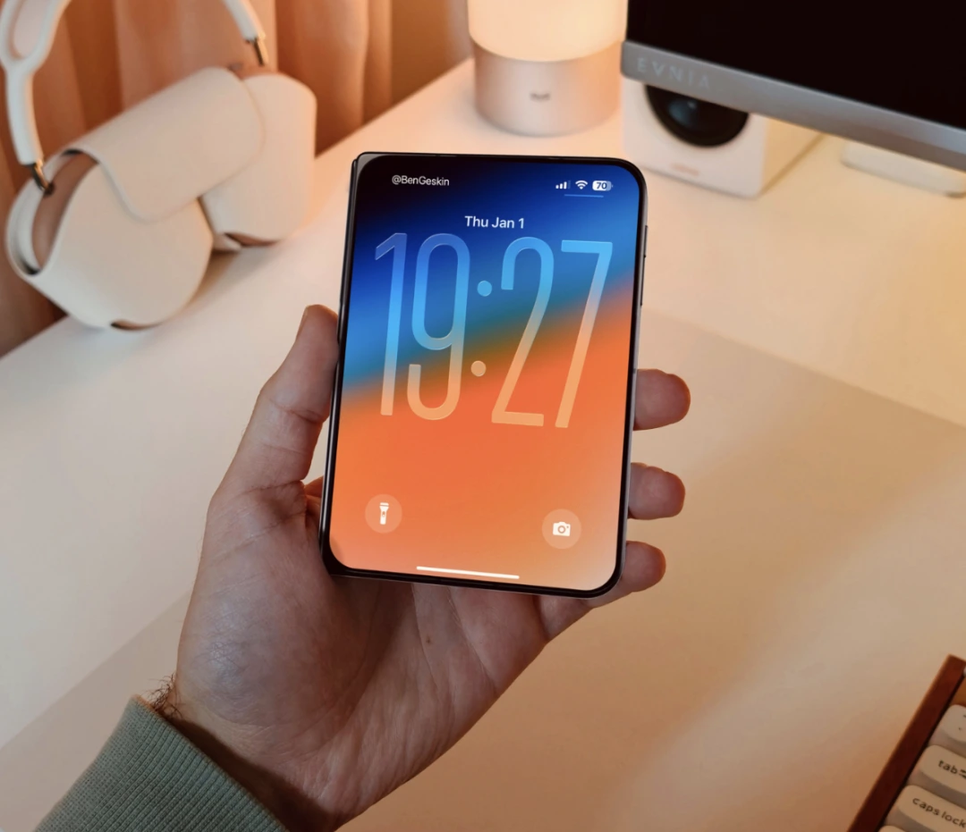 iPhone 折叠屏上手图，来了